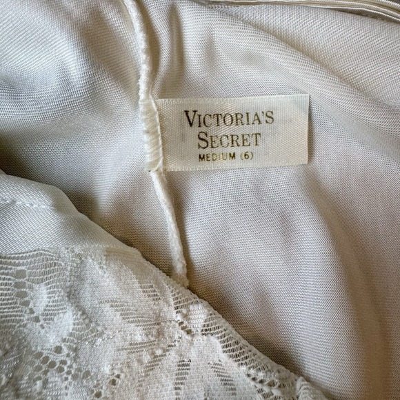 Victoria's Secret Ivory Satin Lace Trim Teddy Bodysuit Lingerie Medium Vintage - Picture 4 of 13